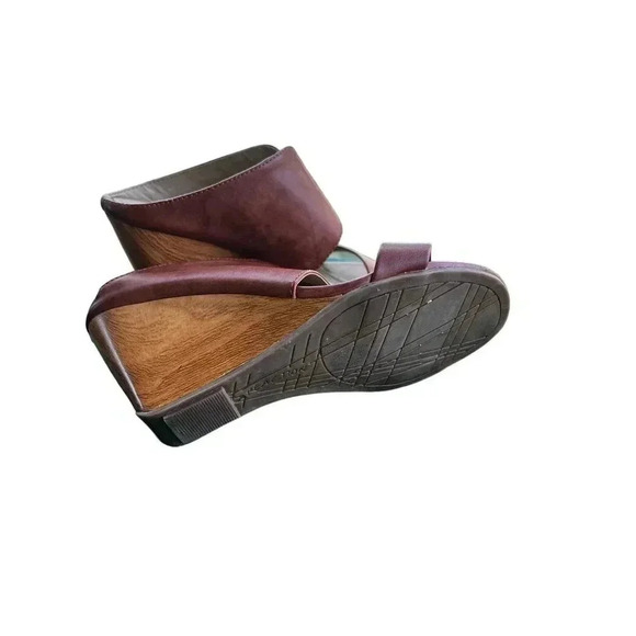 Reaction by Kenneth Cole wedge slip one brown size 7 - Picture 7 of 8
